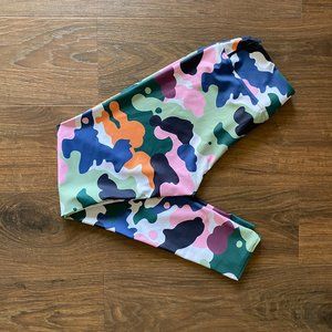 NWOT Fierce Pulse Modern Camo Leggings Size XL